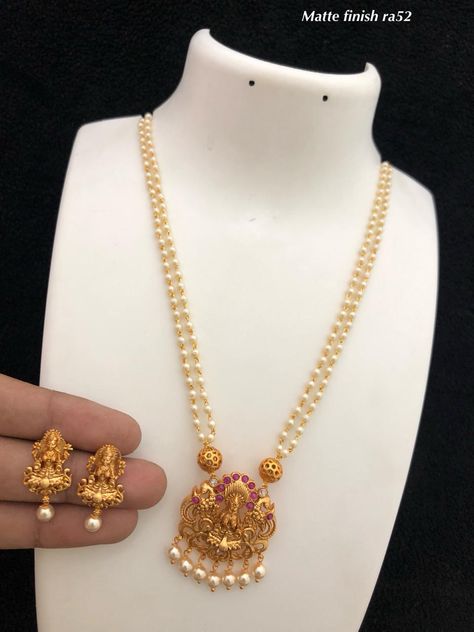 Temple jewellery available at AnkhJewels for booking msg on +919619291911....... Muthu Malai Designs Gold, Gold Pearl Jewelry Indian, Moti Sets Jewellery, Pearl Jewelry Necklace Simple, Pearl Haram, Necklace Set Indian Bridal Jewelry, Chiseled Jawline, Gold Earrings For Kids, Gold Pendent