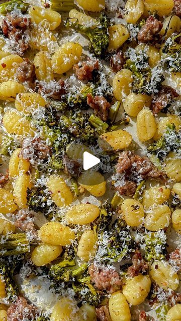 casey cheek on Instagram: "Welcome to my ONE PAN MEAL SERIES! I’m so excited to share this first one with you- Sausage & Broccolini Sheet Pan Gnocchi! This is a play on my favorite orecchiette pasta but I use gnocchi and make it all on in one pan so it couldn’t be easier. Sausage & Broccolini Sheet Pan Gnocchi serves 2-4 Ingredients: 1 lb potato gnocchi 1 bunch broccolini, thick ends discarded 1 lb sweet Italian sausage 1/4 cup olive oil 2 tbsp minced garlic 2 tbsp butter 1/2 tsp salt 1/2 tsp cracked black pepper Pinch of red pepper flakes 1/4 cup parmesan Directions: 1. Preheat oven to 400 F. 2. Chop broccolini into thirds and toss on a baking sheet with gnocchi, olive oil, garlic, red pepper flakes, salt and pepper. Add crumbled sausage scattered on baking sheet. 3. Bake in oven Sheet Pan Gnocchi, One Pan Meal, Best Sausage, Potato Gnocchi, Olive Oil Garlic, Broccoli Rabe, Sweet Italian Sausage, One Pan Meals, One Pan