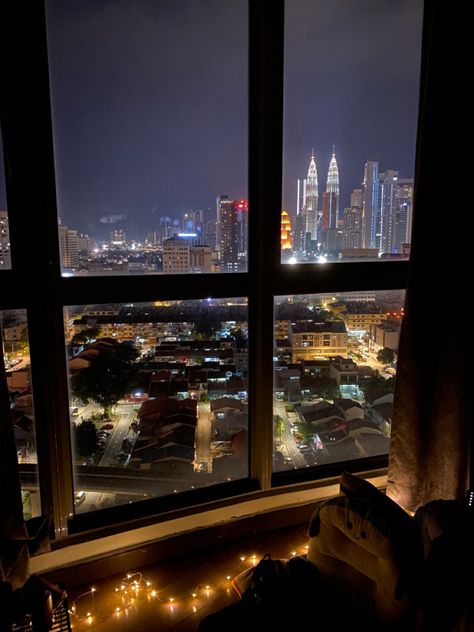 Kuala Lumpur Malaysia Aesthetic Night, Klcc Aesthetic, Klcc Night View, Forest City Malaysia, Kuala Lumpur Night View, Malaysia Apartment, Kuala Lumpur Malaysia Aesthetic, Kuala Lumpur Aesthetic, Malaysian Aesthetic