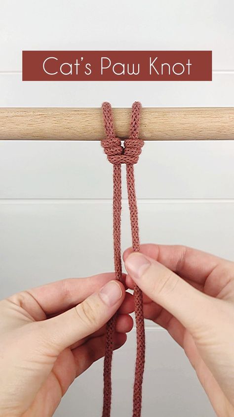 Macrame Arrow Pattern, Macrame Knots Step By Step, Larks Head Knot, Flower Macrame, Knot Pattern, Macrame Tutorials, Throwing It Back, Knots Tutorial, Cat's Paw