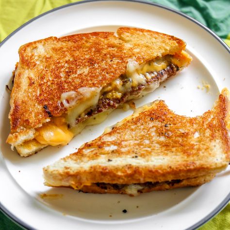 Smashburger Grilled Cheese with Special Sauce Leftover Roast Beef Recipes, Leftover Roast Beef, Food Boards, Best Grilled Cheese, Roast Beef Recipes, Grilled Cheese Recipes, Special Sauce, Steak Bites, Smash Burger