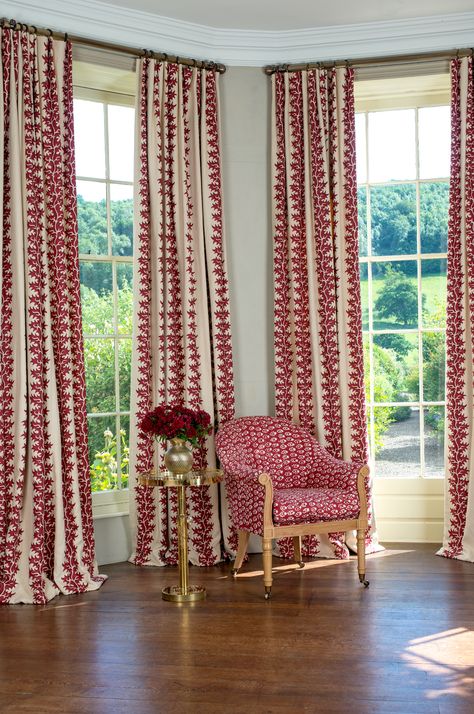 Soane Britain's Osmunda Frond fabric shown with The Spoonbill Armchair and The Carafe Table. Drapery Styles, Soane Britain, Red Drapes, Furniture Rattan, Fireside Chairs, Red Home Decor, Living Room Update, Custom Drapery, Red Curtains