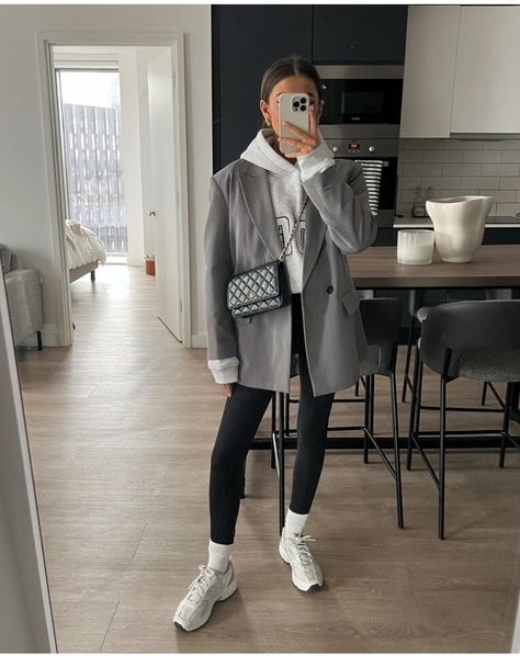 Oversized Blazer And Hoodie Outfit, Blazer Hoodie And Leggings Outfit, Short Grey Jacket Outfit, Blazer With Sweatshirt, Oversized Shirt Winter Outfit, Athleisure Outfits Office, Zebra Yeezy Outfit Women, Grey Wool Jacket Outfit, Blazer With Hoodie Outfit Women