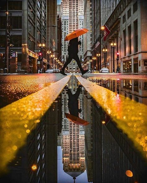 James Nachtwey, Photo Voyage, Reflection Pictures, Leading Lines, Line Photography, Photoshop Fail, Perspective Photography, Reflection Photography, Montage Photo