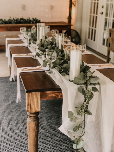 Classic White Farmhouse, White Farmhouse Table, Farmhouse Table Decor, Tablescape Inspiration, Sage Green Wedding, Farmhouse Wedding, Elegant Dinner, Future Wedding Plans, White Farmhouse