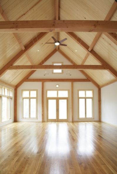 open interior barn house | Post and Beam Barn Home by Yankee Barn Homes Post And Beam Barn Homes, Yankee Barn Homes, Post And Beam Barn, Cabin Porch, Barn Apartment, Post And Beam Home, Barn Living, Casa Patio, Stone Garden