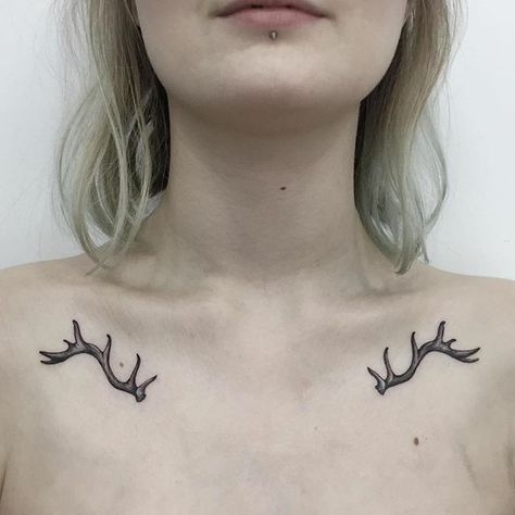 Antler Tattoos, Tattoo Infinity, Antler Tattoo, Epic Tattoo, Cute Little Tattoos, Gothic Tattoo, Knee Tattoo, Tattoo Art Drawings, Black Ink Tattoos