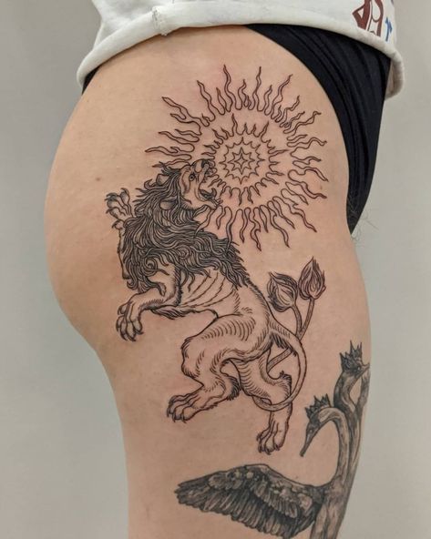 Lion Eating, Hippie Tattoo, Tattoo Lion, Funky Tattoos, Clever Tattoos, Celtic Tattoos, Sun Tattoo, Time Tattoos, Dream Tattoos