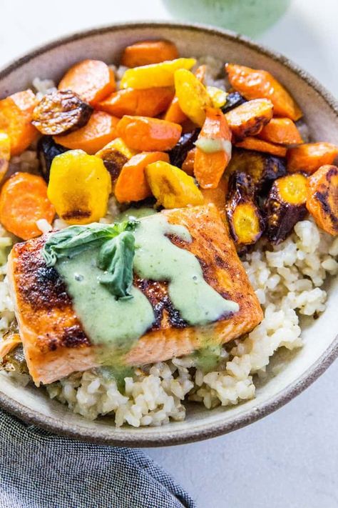 Fodmap Recipes Salmon, Salmon Low Fodmap, Low Fodmap Bowl Recipes, Low Fodmap Pescatarian Recipes, Paleo Low Fodmap Recipes, Low Fodmap Sauces, Low Fodmap Fish Recipes, Low Fodmap Salmon Recipes, Low Fodmap Mediterranean Recipes