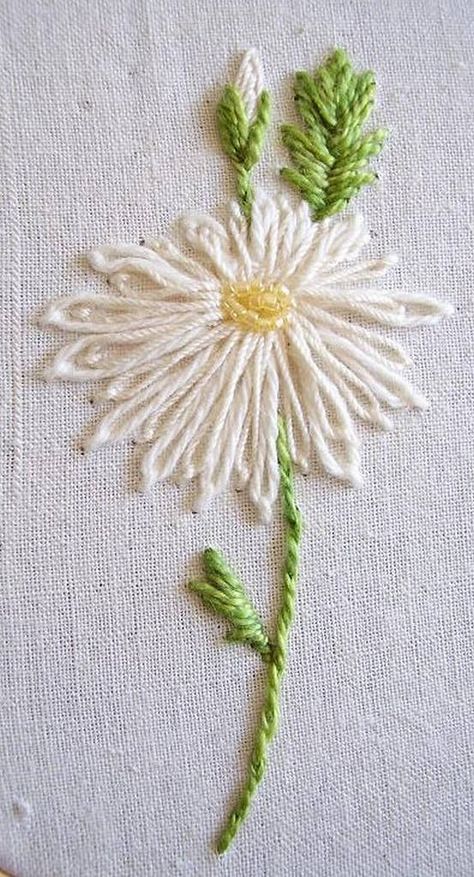 Marshmallow Cheesecake, Vintage Nakışlar, Crewel Embroidery Kits, Embroidery Stitches Tutorial, Pola Sulam, Brazilian Embroidery, Embroidery Flowers Pattern, Simple Embroidery, 자수 디자인