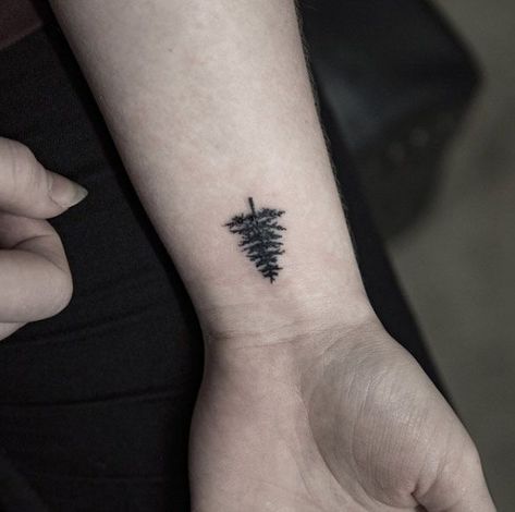 Tiny Tree Tattoo, Small Symbol Tattoos, Tree Tattoo Men, Tatuagem Masculina Pequena, Cool Wrist Tattoos, Wrist Tattoos For Guys, Tree Tattoo Designs, Small Wrist Tattoos, Cool Tattoos For Guys