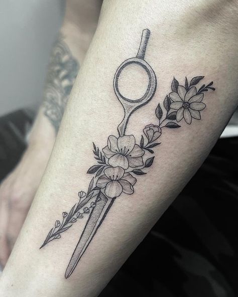 Small Cosmetology Tattoos, Tattoos For Hairdressers, Cute Hairstylist Tattoos, Hairdresser Tattoo Ideas, Hairstylist Scissor Tattoo, Floral Shears Tattoo, Tattoos For Cosmetologist, Flower Scissors Tattoo, Hairdresser Scissors Tattoo