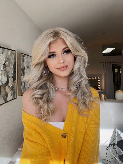 Loren Gray Snapchat, Grey Makeup, Loren Grey, Loren Gray, Grey Outfit, Girl Face, Cortes De Cabello Corto, Cute Hairstyles, Cortes De Pelo