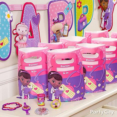 Gift Doctor Mcstuffins Party Ideas, Doc Mcstuffins Birthday Party Ideas Cake, Doc Mcstuffins Birthday Cake, Doctor Birthday, Doc Mcstuffin, Doc Mcstuffins Birthday Party, Doc Mcstuffins Party, Doc Mcstuffins Birthday, Kids Birthday Party Decoration