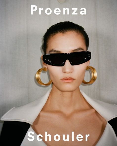 Proenza Schouler on Instagram: “Proenza Schouler Spring Summer 2020 @linazhanglina Photography @blackpierreange #proenzaschouler” Pose Mode, Logos Retro, Fashion Gone Rouge, Fashion Campaigns, Fashion Videos, Fashion Advertising, Black Sunglasses, Fashion Editor, Summer Photography