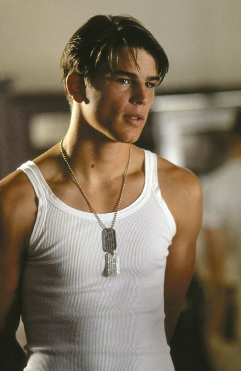 Pin for Later: Here's a Necessary Reminder of Josh Hartnett's Hotness And He Made Watching Pearl Harbor Bearable Harbor Quotes, Pearl Harbor Quotes, Josh Hartnett Pearl Harbor, Pearl Harbor Movie, Pearl Harbor Memorial, Perang Dunia Ii, 90s Actors, Josh Hartnett, 남자 몸