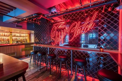 Downtown's Secretive New Bar Is the Perfect Throwback Hang - Eater LAclockmenumore-arrow : Neon lights, highballs, and pinball machines make for a great evening 80s Bar, Cocktail Bar Design, Pub Interior, Bar In Casa, Nightclub Design, Pub Design, Bar Interior Design, 카페 인테리어 디자인, Bar Interior