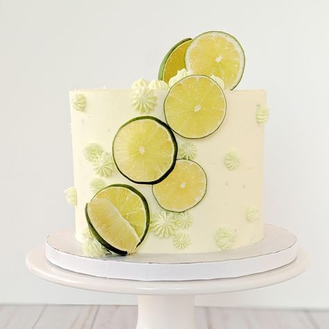 Tequila Cake, Lime Buttercream, Green Birthday Cakes, Margarita Cake, Tequila Agave, Margarita Party, Homemade Margaritas, Dessert Places, Glaze For Cake