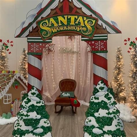 DIY Santa's Workshop Gone Wild...ly Maltese Falcon Yacht, Perini Navi, Christmas Parade Floats, Maltese Falcon, Christmas Arch, Diy Christmas Lights, Diy Santa, Christmas Apps, Cozy Spaces