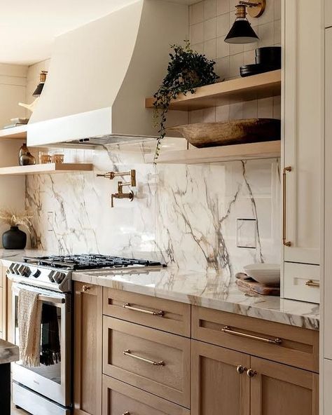 All posts • Instagram Slab Backsplash, Kitchen Slab, White Oak Kitchen, Warm Kitchen, Oak Kitchen, Elegant Kitchens, Kitchen Marble, Kitchen Inspiration Design, Kitchen Redo