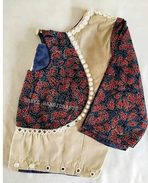 Pattern Blouses, Long Blouse Designs, Blouse Designs High Neck, Cotton Blouse Design, Blouse Designs Catalogue, Cotton Saree Blouse Designs, Fashionable Saree, Best Blouse Designs, Mirror Work Blouse