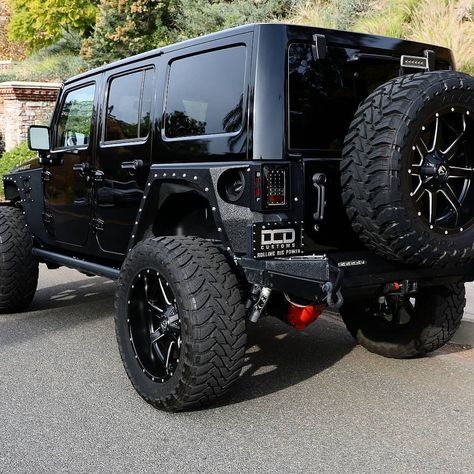 Blacked Out Jeep Wrangler, Black Jeep Wrangler Unlimited, Black Jeep Wrangler, Jeep Wallpaper, Badass Jeep, Black Cars, Custom Jeep Wrangler, Black Jeep, Wrangler Sport