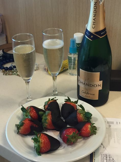 Chocolate covered strawberries and Champagne for my birthday. Thank you to our travel agent Karen Minns for the strawberries! Bigfoot Toys, Champagne Strawberries, Strawberries And Champagne, Home Spa Room, Strawberry Champagne, 23rd Birthday, Spa Room, Covered Strawberries, Chocolate Strawberries