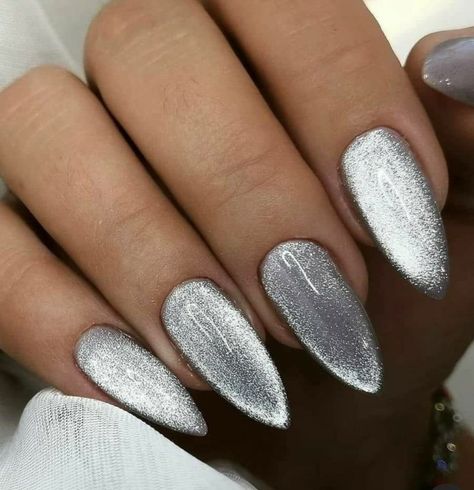 Winter Acrylic Nail Colors 2023 – 2024 21 Ideas: Embrace the Season with Style Silver Sparkly Nails, Nye Nails, Silver Nail Designs, Cat Eye Nails Polish, Unghie Sfumate, Velvet Nails, Wedding Nails Glitter, Silver Nail, Winter Nails Acrylic