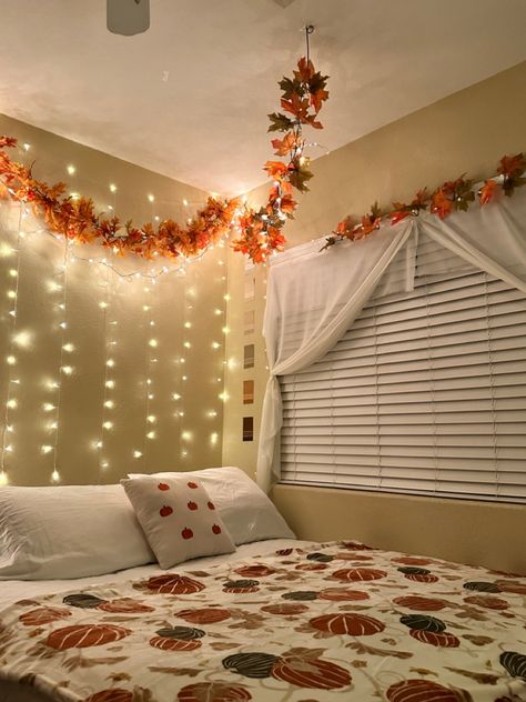 #aesthetic #roomdecoration #room #fall #autumn #falldecor #pumpkin #leaves Bedroom Leaves Decor, Fall Room Decor Diy, Fall Leaf Decor, Autumn Room, Fall Room Decor, Yoda Wallpaper, Cozy Fall Bedroom, Rainbow Decor, Fall Bedding