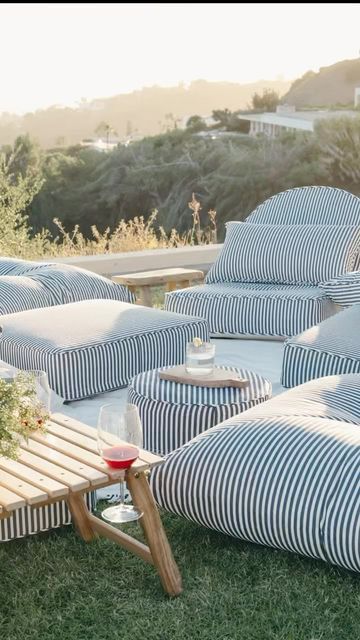 Business And Pleasure Co, Puglia House, Area Piscina, Farmhouse Pool, Function Beauty, Stylish Recliners, Pool House Decor, Metal Outdoor Chairs, Pillow Lounger