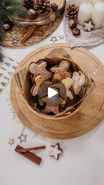 A n n i | Easy puff pastry Men 🤎😋👍🏻 with Nutella
Need a sweet christmas treat or a last minute gift idea? Then you need to try this simple and easy... | Instagram Christmas Pastry Ideas, Christmas Dessert Drinks, Puff Pastry Cookies, Christmas Food Gift Ideas, Christmas Beef, Christmas Cookie Cake, Pastry Cookies, Nutcracker Sweet, Food Gift Ideas