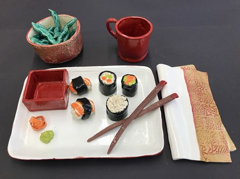 Ceramic sushi Sushi Ceramic Pottery, Clay Sushi Plate, Ceramic Food Project, Sushi Clay Art, Ceramics Food Project Ideas, Ceramic Food Art, Realistic Ceramics, Sushi Pottery, Ceramic Food Sculpture