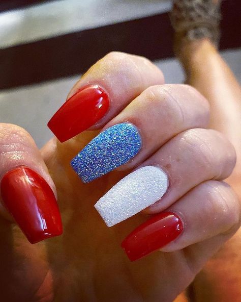 Matte 4th Of July Nails, Easy Fourth Of July Nails To Do At Home, Acrylic Nails Fourth Of July, Forth Of July Nails Coffin, Horrible Acrylic Nails, Easy 4 Of July Nails, Fourth Of July Nails Sparkle, Dip Fourth Of July Nails, Nails Acrylic Fourth Of July