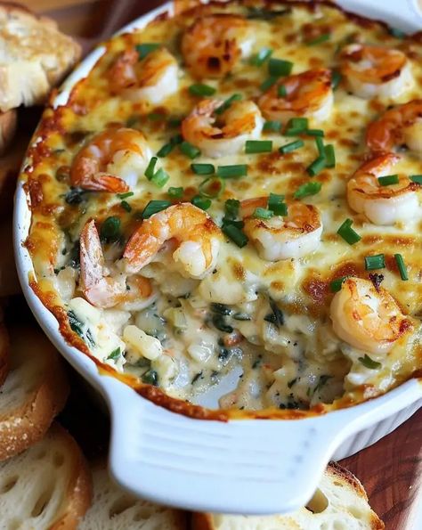 Creamy Seafood Spinach Dip Spinach And Shrimp Dip, Shrimp And Crab Spinach Dip, Seafood Spinach Dip, Crab Appetizer Recipes, Crab Spinach Dip, Seafood Dips Recipes, Crab Appetizer, Creamy Seafood, Seafood Dip