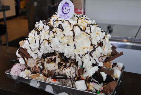 We've created THE WORLD'S GREATEST ice cream sundae Ice Cream Muffins, Big Ice Cream, Scoops Of Ice Cream, Hot Fudge Sundae, Fudge Sundae, Yummy Ice Cream, Doughnut Cake, Ethan Hawke, Love Ice Cream