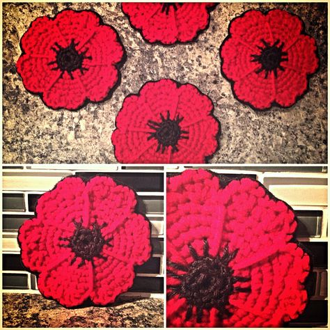 Crochet poppy coasters; DIY gift idea; mom gift Buddy Poppy, Knitted Poppies, Crochet Poppy, Coasters Diy, Mom Gift, Shag Rug, Diy Gift, Poppies, Gifts For Mom