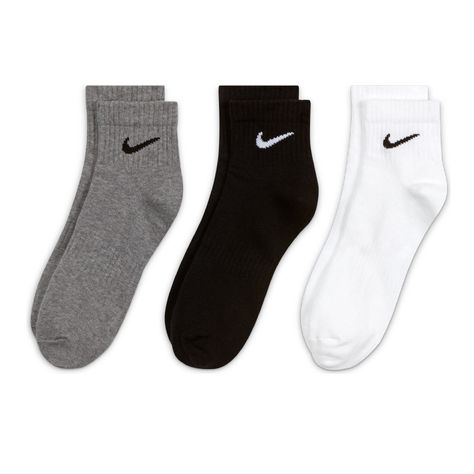 Power through your workout with the Nike Everyday Lightweight Socks. Soft yarns with sweat-wicking technology helps keep your feet comfortable and dry.... Nike Socks Women, Black Nike Socks, White Nike Socks, Nike Noir, Nike Socks, Sock Packs, Future Outfit, Nike White, Sport Socks