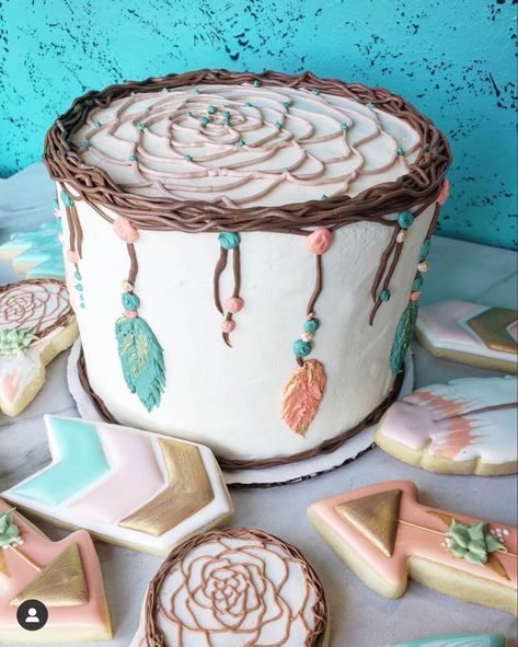 Boho Western Birthday Cake, Aztec Birthday Cake, Bohemian Cake Ideas, Boho Birthday Cake, Native American Cake, Boho Cakes, Sugar Free Pastries, Dream Catcher Cake, Western Birthday Cakes