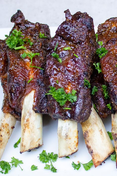 Beef Grilling Back Ribs, Ribs Platter Ideas, Beef Back Rib Recipes, Dino Ribs Beef, Beef Back Ribs Recipe, Beef Spare Ribs, Foodie 101, Ribs Meal, Hosting Recipes