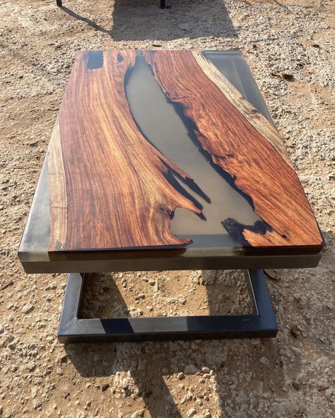 Resin Tables With Wood, Meja Resin, Epoxy Wall Clock, Epoxy Wall, Fancy Decor, Wood Resin Table, River Tables, Epoxy Resin Table, Epoxy Resin Wood