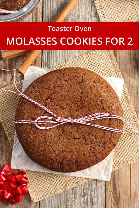 Chewy Molasses Spice Cookies for Two, indulge your spicy cookie desires small batch style with this simple toaster oven recipe. via @toasterovenlove Cookies For Two, Small Batch Cookie Recipe, Convection Oven Recipes, Molasses Cookie, Toaster Oven Recipes, Small Batch Cookies, Chewy Molasses Cookies, Gooey Chocolate Chip Cookies, Small Batch Baking