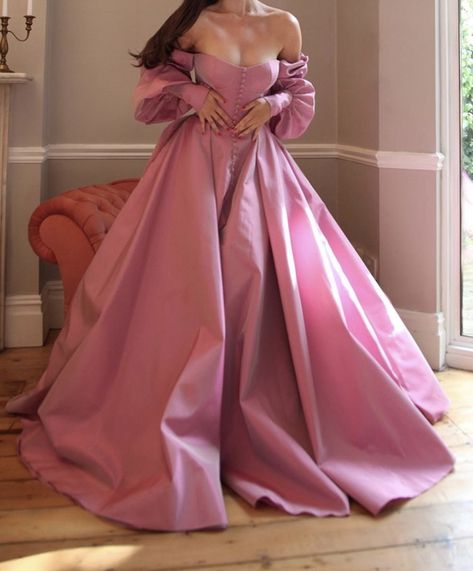 Susan Sullivan, Long Party Gowns, Princess Prom Dresses, Womens Prom Dresses, Princess Ball Gowns, Tutu Outfits, Pink Prom, Evening Dresses For Weddings, Pink Prom Dresses