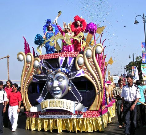 Carnival Book, Goa Carnival, Goa Holiday, Beach Holiday Destinations, Goa Travel, Raver Girl, Carnival Festival, Hotel Packages, Goa India