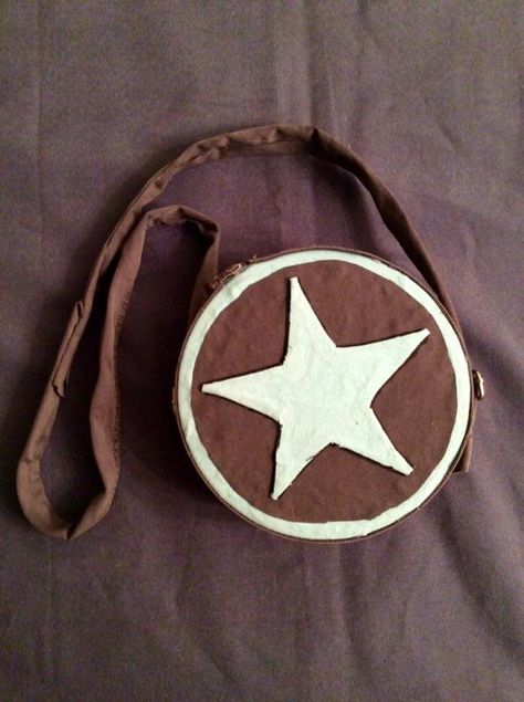 Ramona Flowers star bag from Scott pilgrim made out of a circle metal cookie tin and upcycled jeans fabric from thrift shop and hot glue Ramona Flowers Bag Crochet, Ramona Flowers Bag, Ramona Flowers Aesthetic, Kim Pine, Clothing Diys, Bee Shoes, Star Bag, Message Bag, Upcycled Jeans