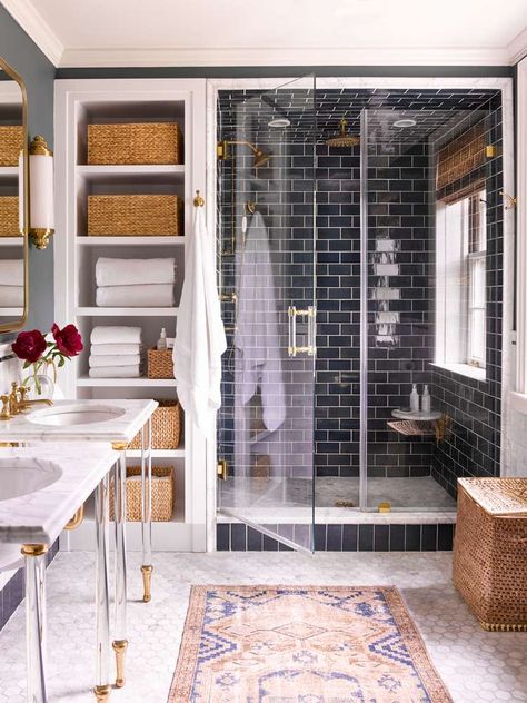 35 Stunning Subway Tile Bathroom Ideas Neutral Bathroom Tile, Color Bathroom Design, Spa Luxe, Subway Tiles Bathroom, White Subway Tile Backsplash, Neutral Bathroom, Waterfall Shower, White Subway Tiles, Steam Shower