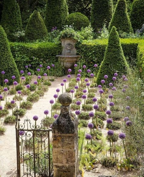 Country Home Magazine, Orchard Garden, Garden Paradise, Versailles Garden, My French Country Home, Topiary Garden, French Country Garden, Formal Garden, Royal Garden