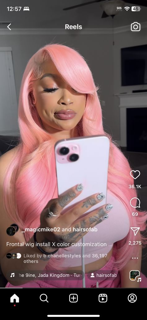 Outfits With Pink Hair, Cayy Benji, Pink Wig Hairstyles, Pink Wigs For Black Women, Hair Tea, Frontal Wig Hairstyles, Lace Fronts, Pretty Hair Color, Hot Hair Styles