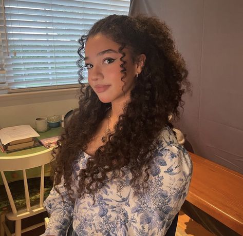 Blasian Girl Aesthetic, Blasian Faceclaim, Coquette Curly Hair, Malia Baker, The Baby Sitters Club, French Braid, Long Curly Hair, Curly Girl, Elegant Hairstyles