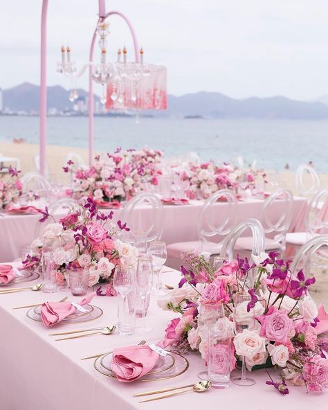 Pink Tablescape, Beach Wedding Pink, Pink Wedding Decorations, Engagement Dinner, Pink And Gold Wedding, Wedding Decor Style, Wedding Decor Inspiration, Luxury Event, Wedding Mood Board