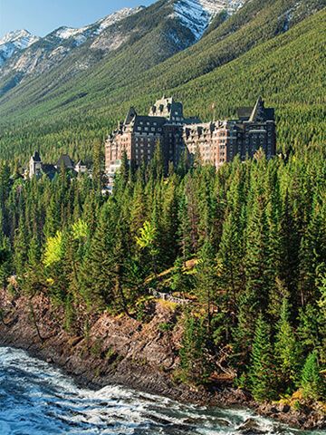 National Park Photo Ideas, Park Photo Ideas, Highrise Architecture, Lake Moraine, Fairmont Banff Springs, Fairmont Banff, Banff Canada, Fairmont Hotel, Park Pictures